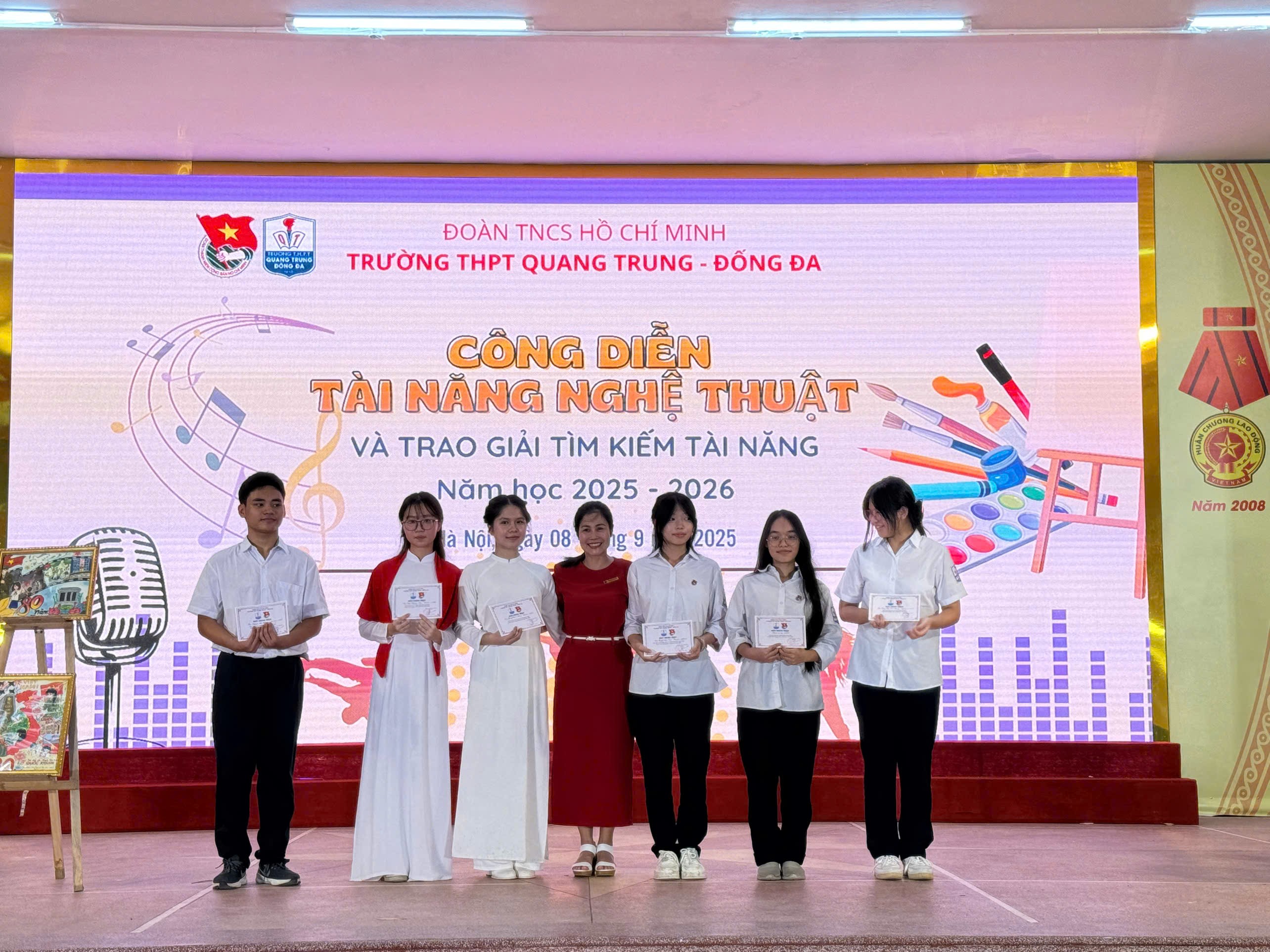 Tìm kiếm tài năng