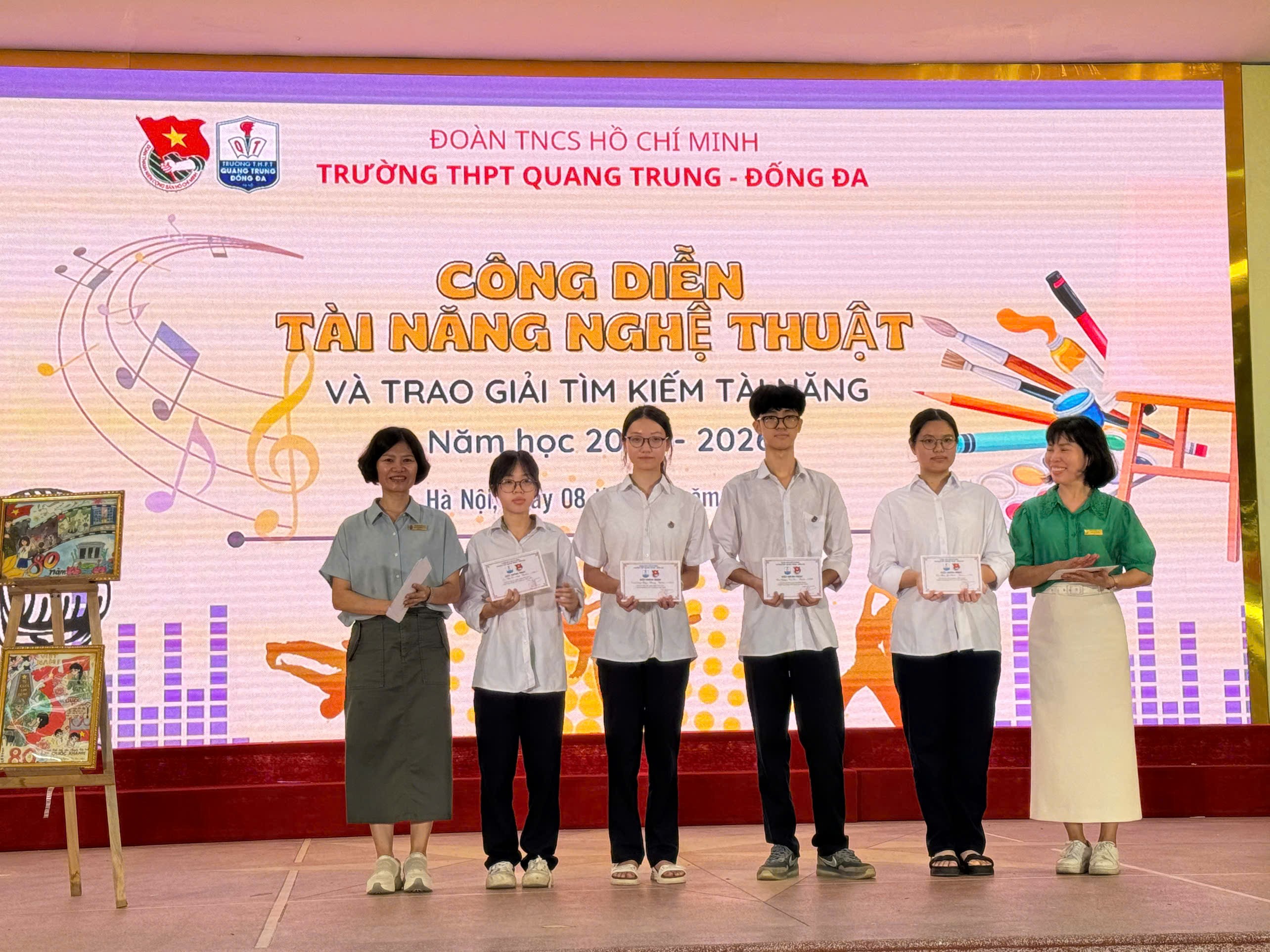 Tìm kiếm tài năng